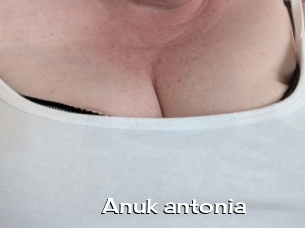 Anuk_antonia