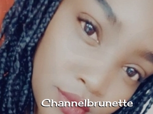 Channelbrunette