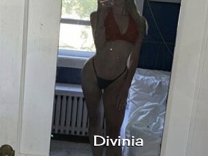 Divinia