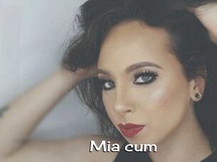Mia_cum