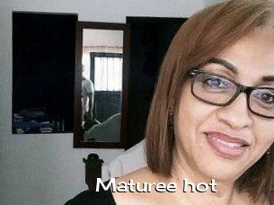 Maturee_hot