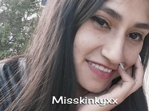Misskinkyxx