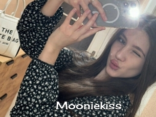 Mooniekiss
