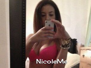 NicoleMe