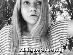 Nikkyhotmoomy