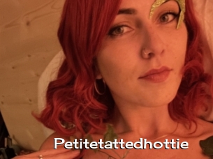 Petitetattedhottie