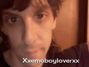Xxemoboyloverxx